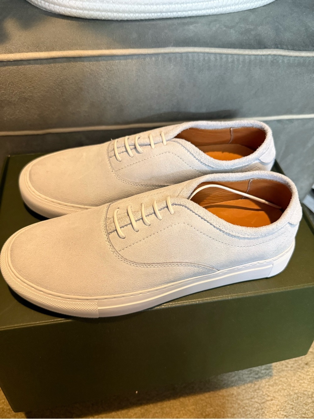 Women’s Suede Lace-Up Casual Sneakers in Light Gray